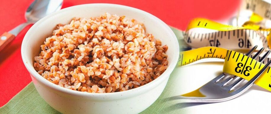 Sarracene wheat porridge and centimeter tape