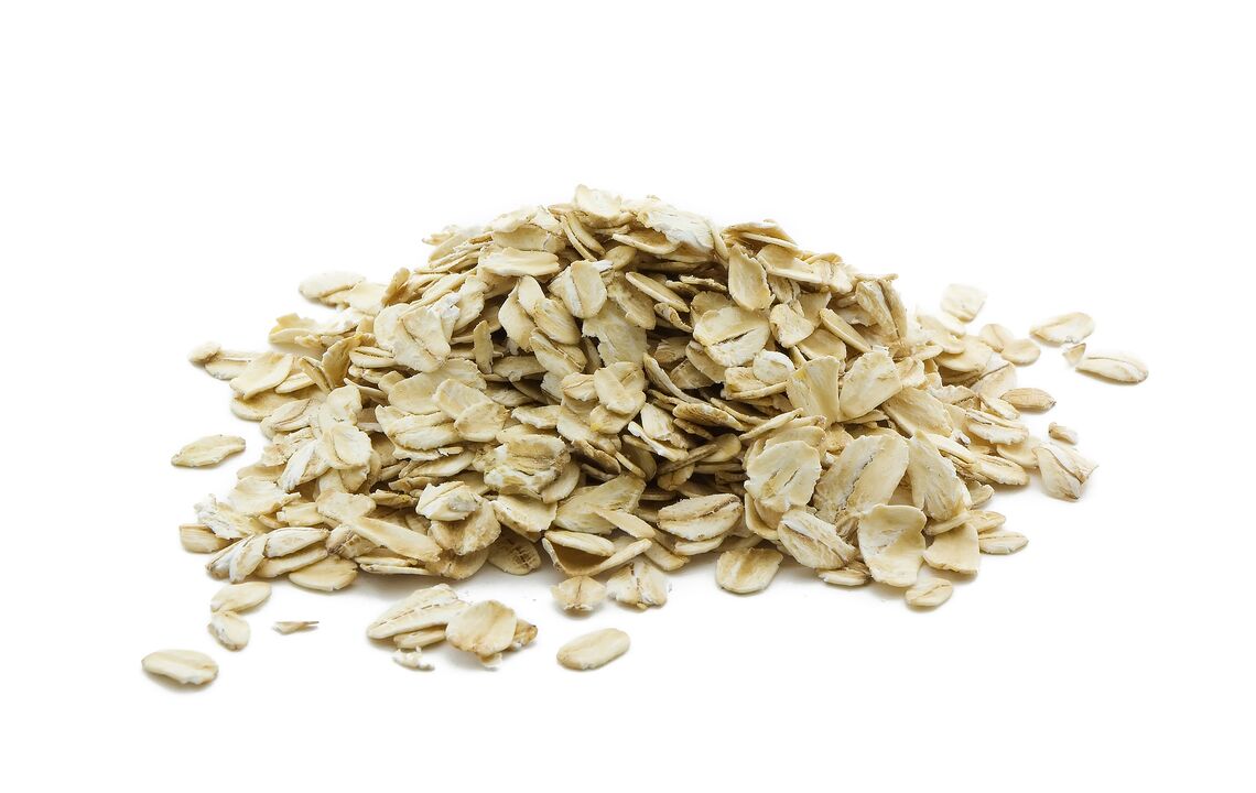 Oatmeal is an ideal breakfast option for those looking to lose weight. 